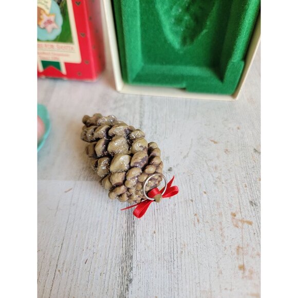 Hallmark vintage gingerbread man plate pine cone ornament Xmas set - Picture 5 of 7